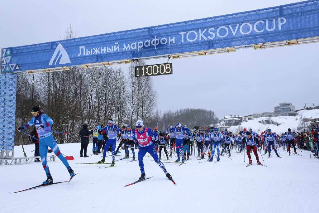 Старт конькового марафона лучше всех удался Ермилу Вокуеву