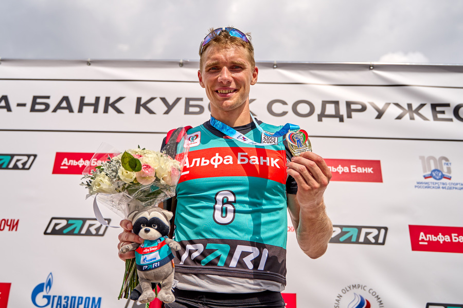 Антон Смольский выиграл спринт на I этапе Кубка Содружества в Сочи