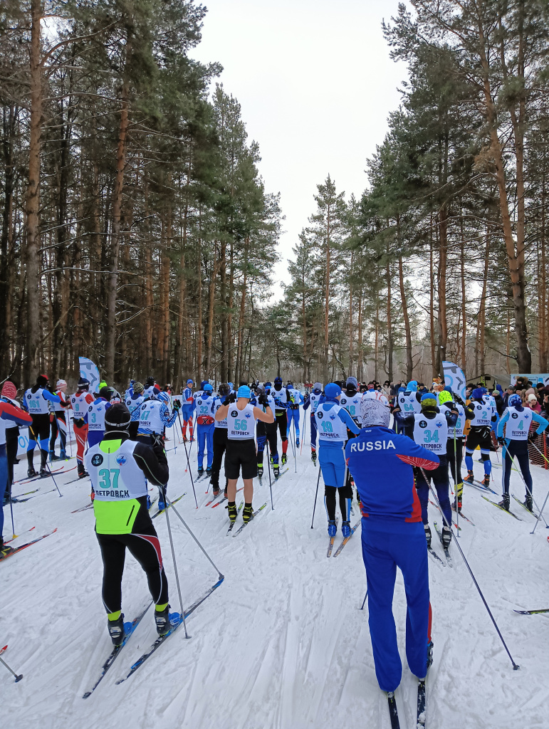 Жара на старте лыжного марафона PETROVSK-SKI.