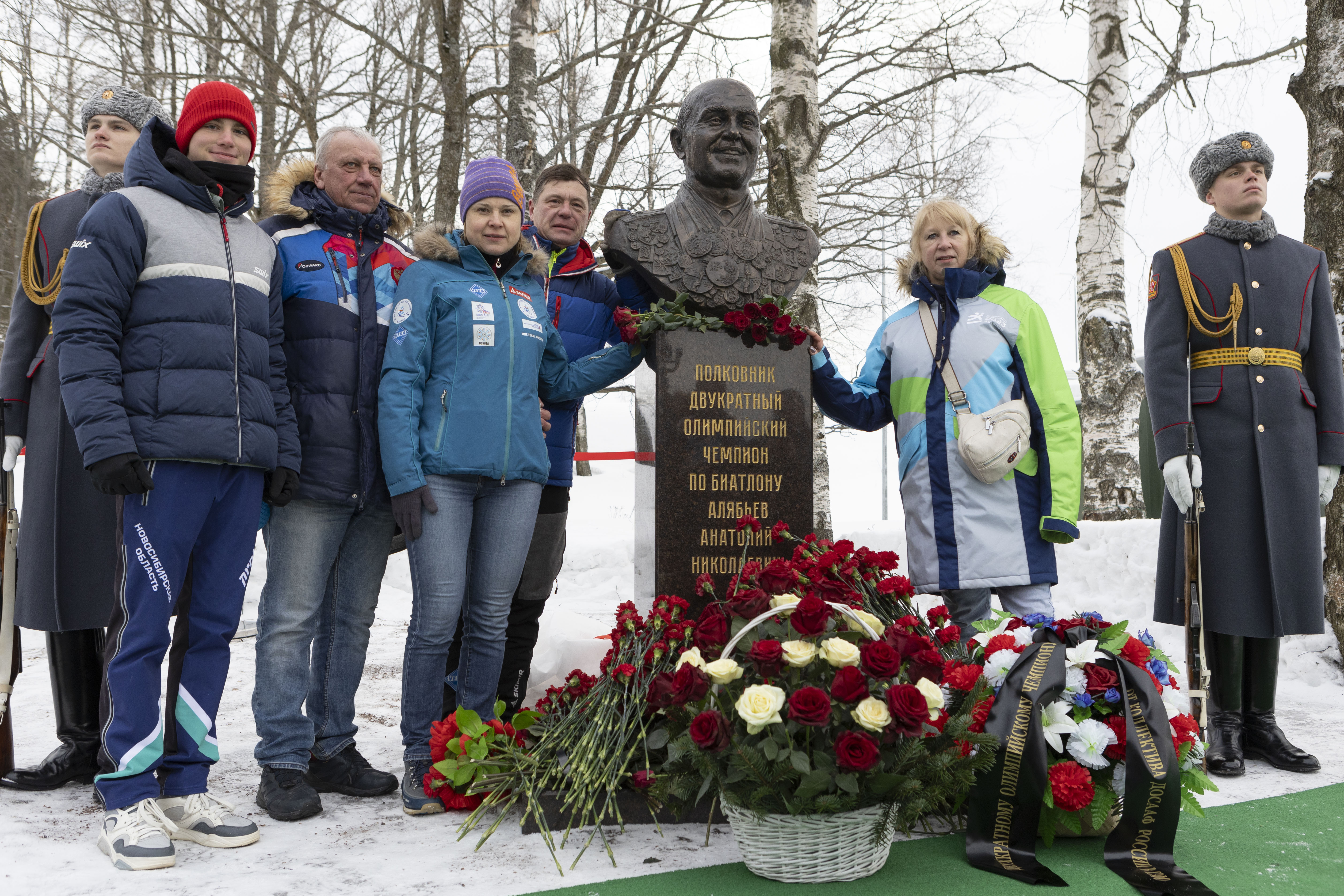 В Токсово установили памятник двукратному олимпийскому чемпиону Анатолию Алябьеву