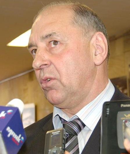Владимир Барнашов объявит имена старших тренеров всех команд.