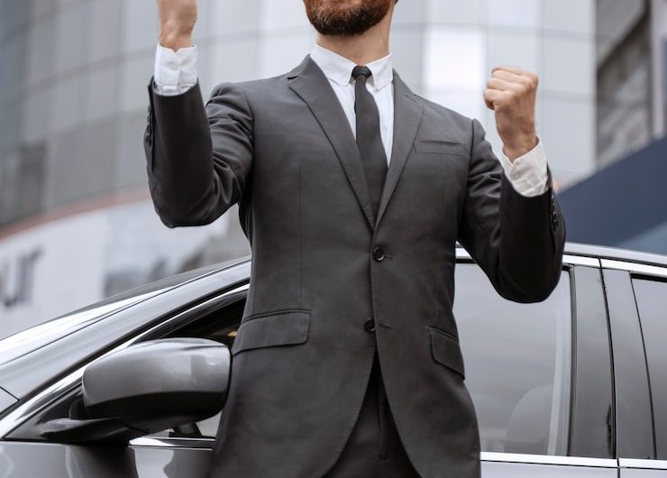 Стурла Хольм Лагрейд победил в мужской индивидуальной гонке.