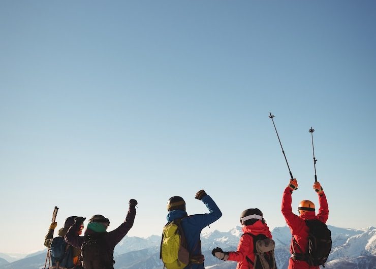 Юлия Ступак и Иван Якимушкин стали первыми на XXIV Сахалинском лыжном марафоне им. Фархутдинова